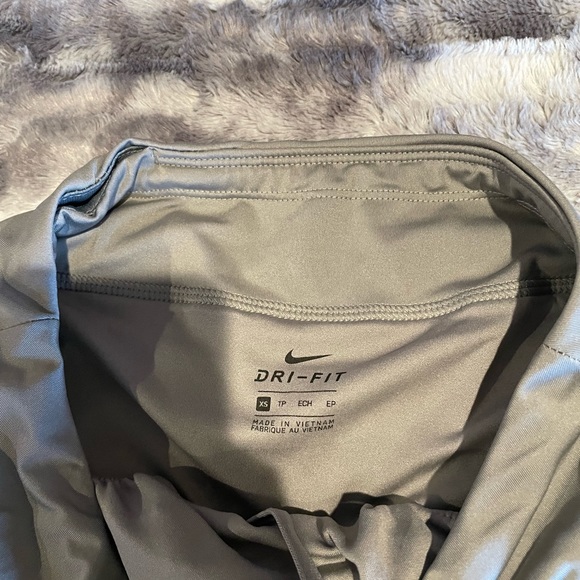 Nike dri-fit shorts - Picture 2 of 2